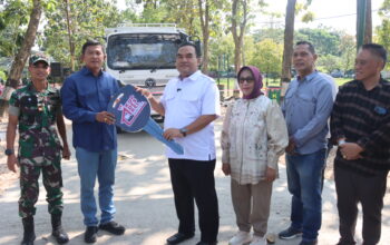 Dukung Ekonomi Desa, Pemkab Blora Serahkan 55 Armada Truk untuk Koperasi Merah Putih